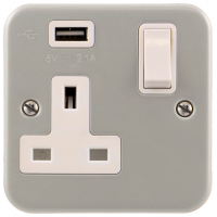 Click CL771U Single Switched Socket with USB 1Gang 13A Metal Clad