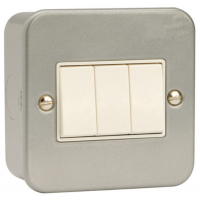 Click CL013 Triple Switch 3Gang 2Way & Box 10A Metal Clad