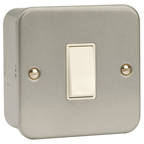 Click CL025 Switch 1Gang Intermediate & Box 10A Metal Clad