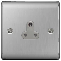 BG NBS29G Unswitched Round Pin Socket 5A