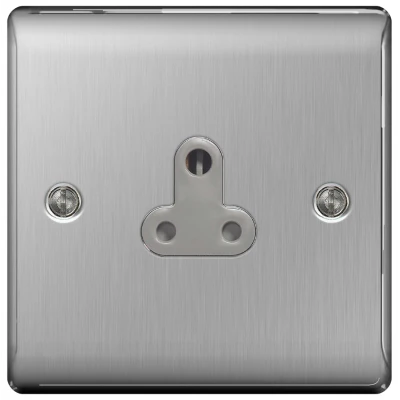BG NBS29G Unswitched Round Pin Socket 5A